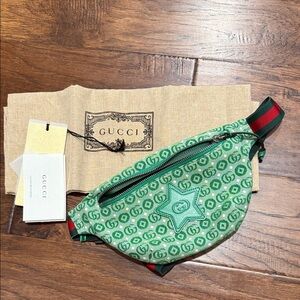 NWT Gucci Green Patterned Waist Bag